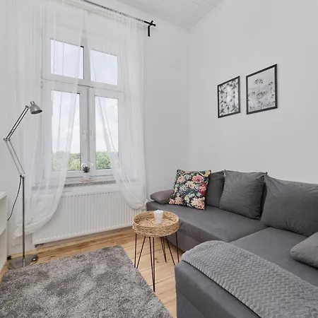 Jednosci Narodowej By Renters Appartement *